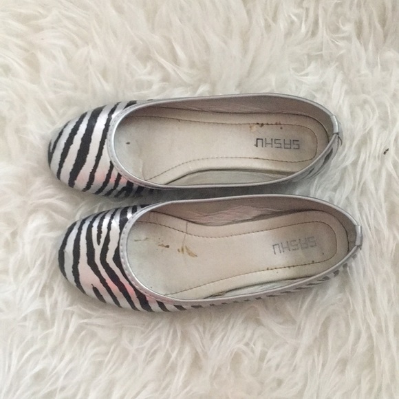 Im selling these good condition shoes - Picture 1 of 2